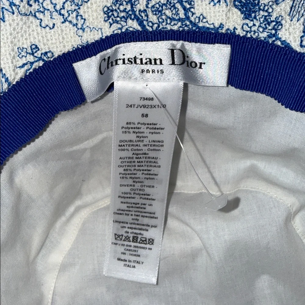 💙 💯 AUTH CHRISTIAN DIOR BLUE WHITE PRINT BUCKET HAT NWOT 💙 - Picture 6 of 10